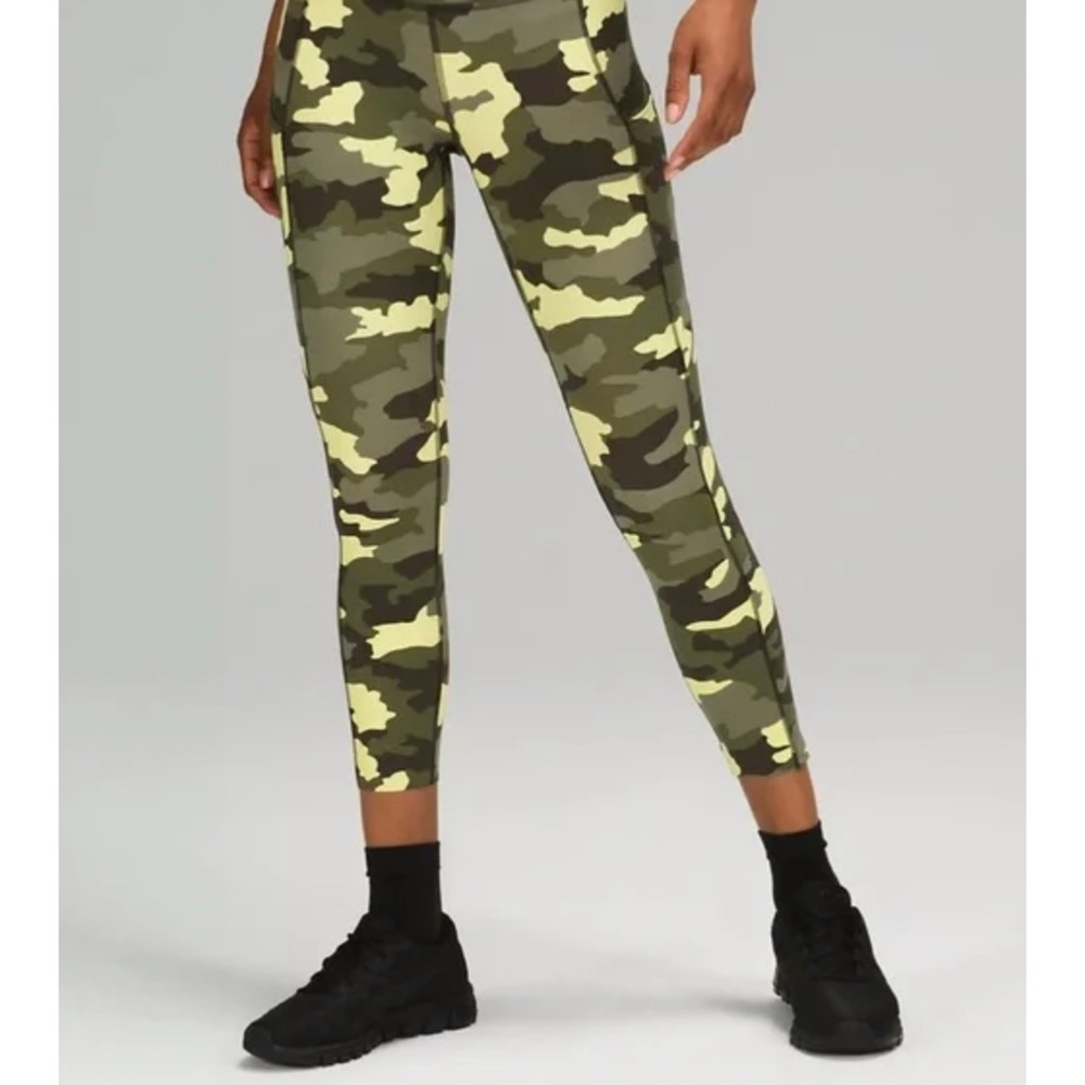 Lululemon Fast‎ and Free High Rise Crispin Green Camo Crop Leggings Size 6